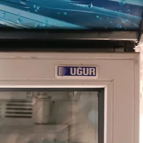 ветрина холодильник UGUR
