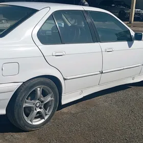 BMW 320 1993