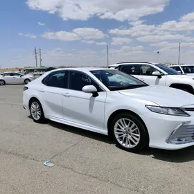 Toyota Camry 2022