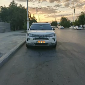 Ford Explorer 2018