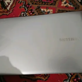 noutbuk i3