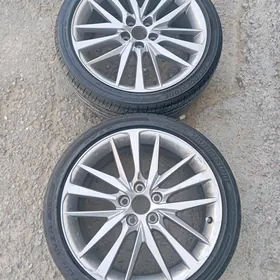 Taýota camry Pakrişka hem disk