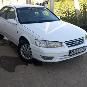 Toyota Camry 2001