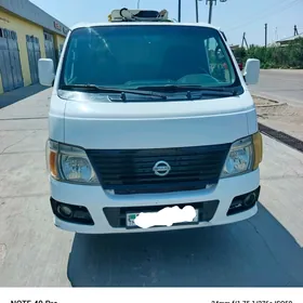 Nissan Urvan 2004