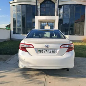 Toyota Camry 2012