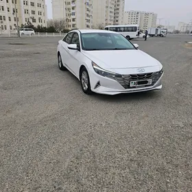 Hyundai Elantra 2021