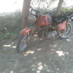 Iž Planeta 5 2000