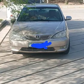 Toyota Camry 2004