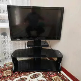 Телевизор и подставка