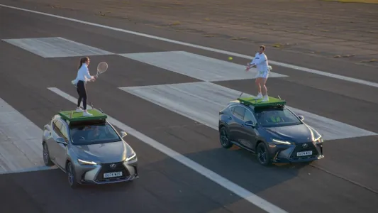 Lexus установил два необычных рекорда Гиннесса с теннисистами на крыше