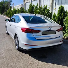 Hyundai Elantra 2018