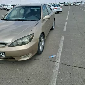 Toyota Camry 2004