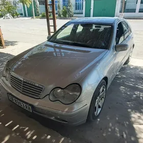 Mercedes-Benz C250 2003