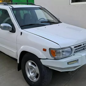 Nissan Pathfinder 1998