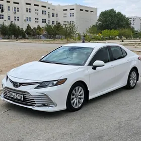 Toyota Camry 2020
