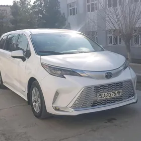 Toyota Sienna 2021