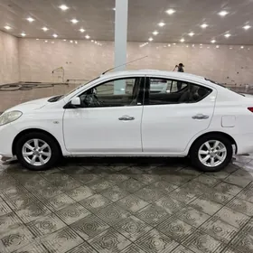 Nissan Sunny 2012