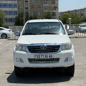 Toyota Hilux 2012
