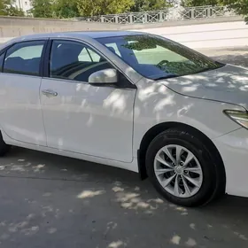 Toyota Camry 2017