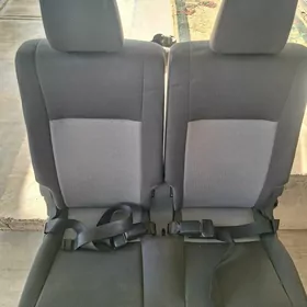 Sideni Tayota Hiace 2020 Model