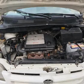 Toyota Sienna 2001