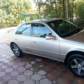 Toyota Camry 2000
