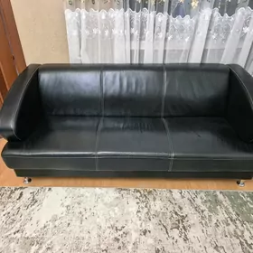 Диван