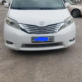 Toyota Sienna 2016