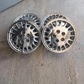 15 lik diska Original Toyota