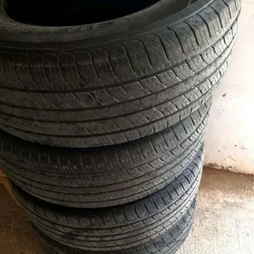 Teker 275/65/17