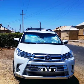 Toyota Highlander 2019