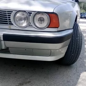 BMW 525 1989