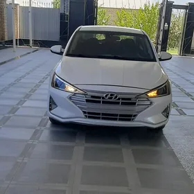 Hyundai Elantra 2020