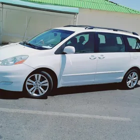 Toyota Sienna 2008