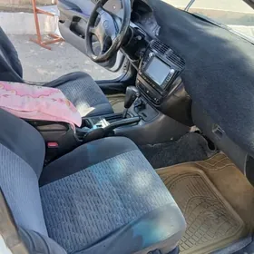 Toyota Carina 1996