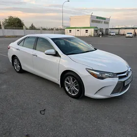 Toyota Camry 2017