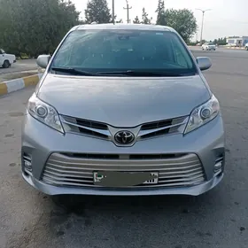 Toyota Sienna 2020