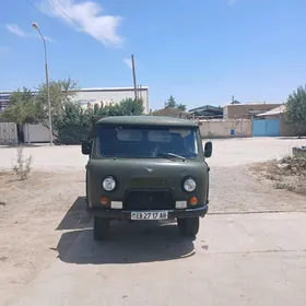 UAZ 452 1989