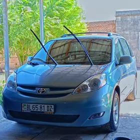 Toyota Sienna 2008