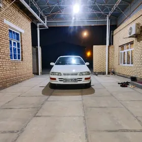 Toyota Carina 1993
