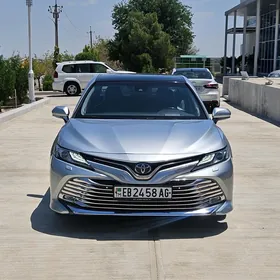 Toyota Camry 2018