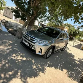 Toyota Highlander 2019