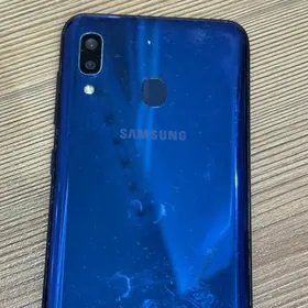Samsung A20
