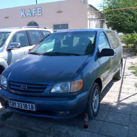 Toyota Sienna 2002