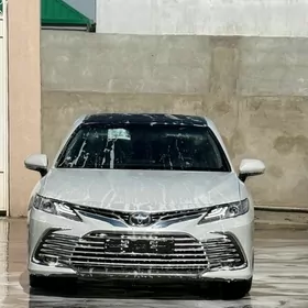 Toyota Camry 2023