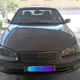 Toyota Camry 1999