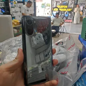 POCO F3