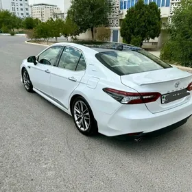Toyota Camry 2021