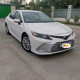 Toyota Camry 2022