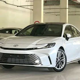 Toyota Camry 2025
